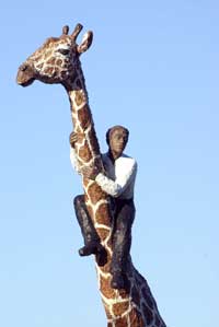 Girafenskulptur vor dem neue Eingang Hagenbecks Tierparks