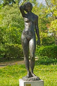 Frauenfigur Bronze
